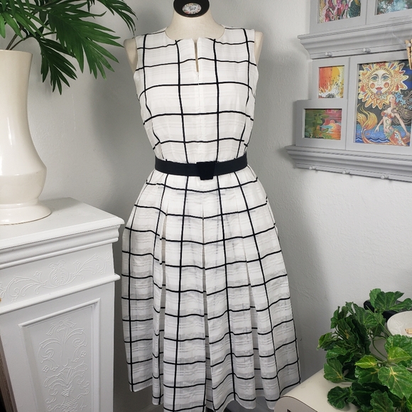 Akris White Black Plaid Pleated Fit Flair Swing Pockets Belt 2 Zippers Vintage - Picture 1 of 14